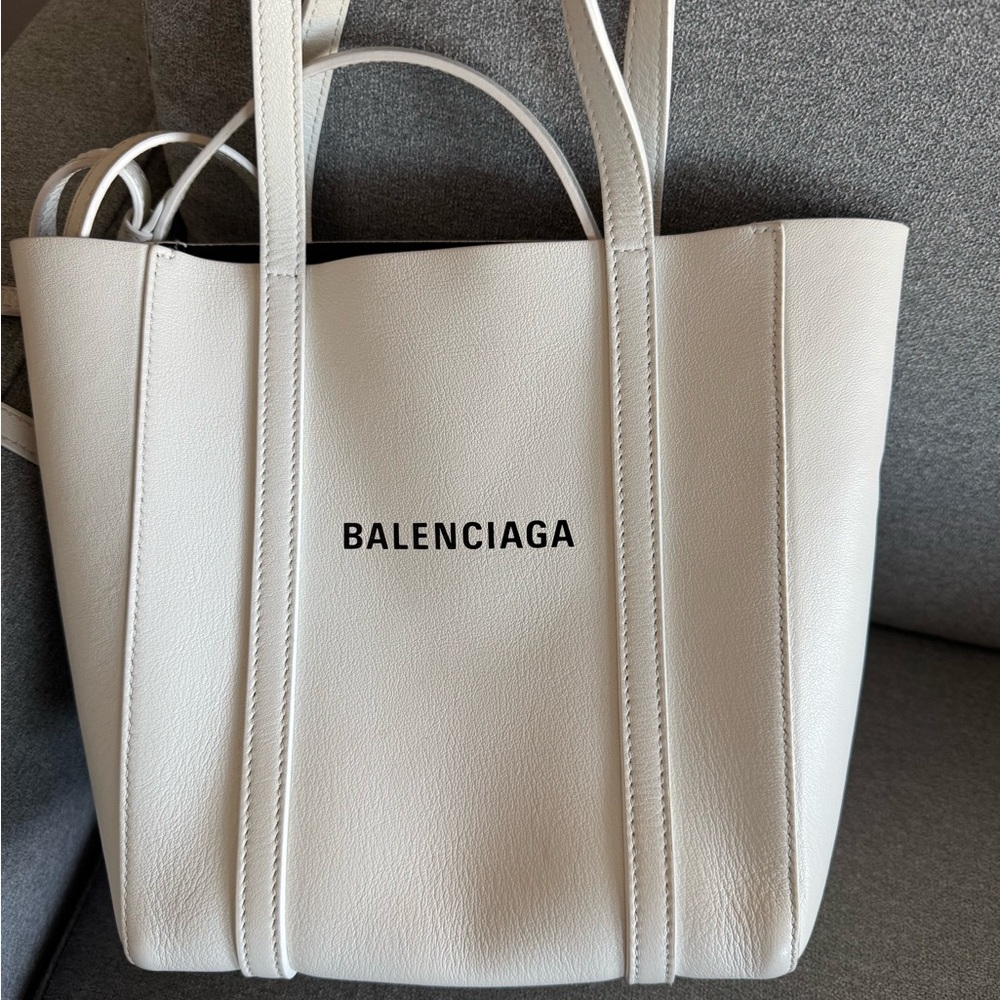 Authentic Balenciaga White Structured Leather Tote